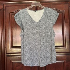 ADRIANNA PAPELL SIZE XL GREY/BLUE AND WHITE DOTTED BLOUSE